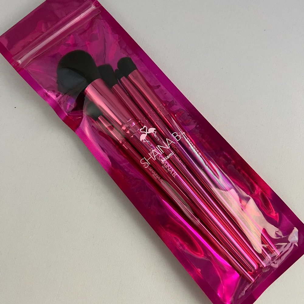 BRUSH SET